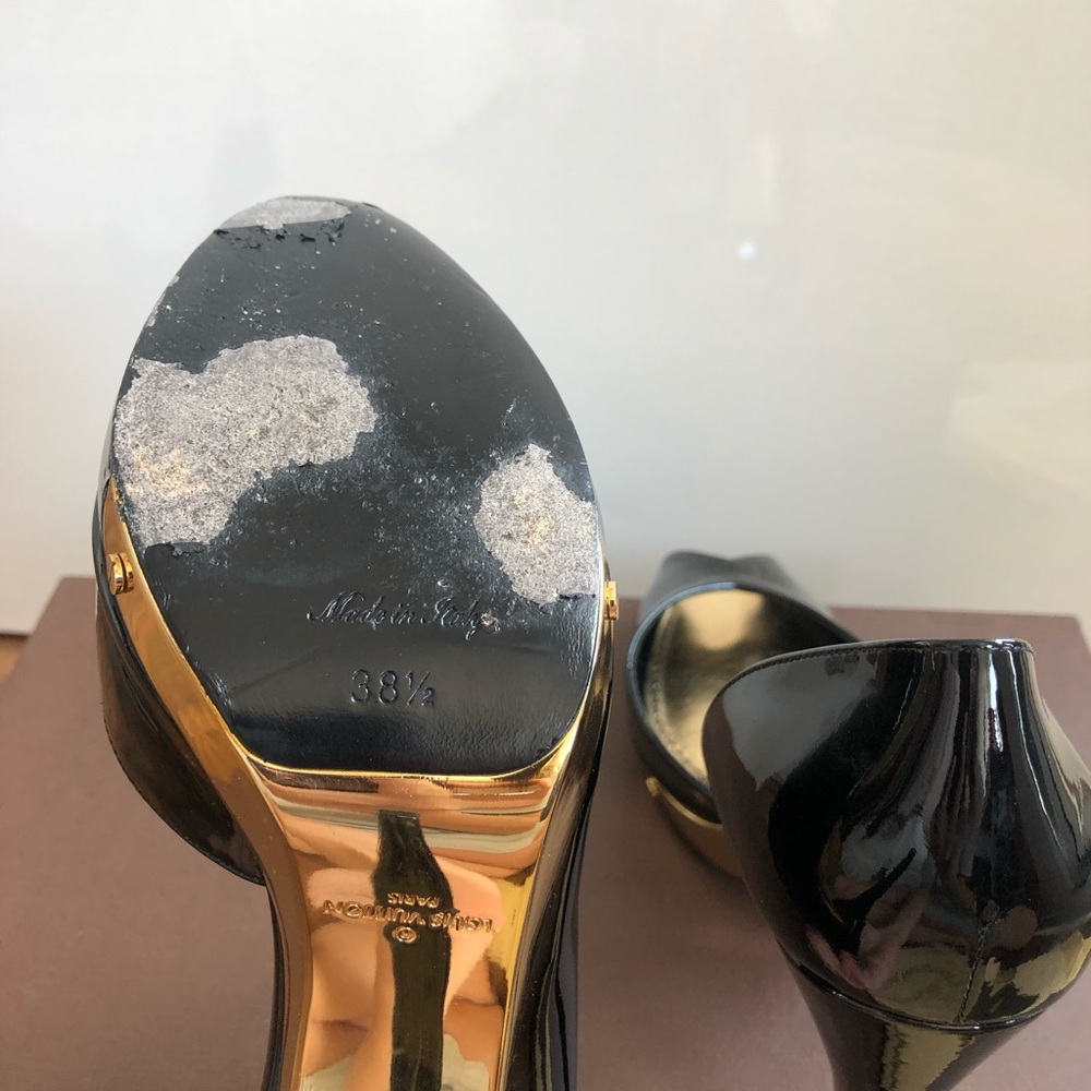 Louis Vuitton Black Patent Leather Pumps 🖤⚜️ - Picture 14 of 16